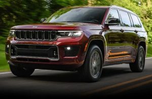 2023 Jeep Grand Cherokee driving near Anderson, Indianapolis