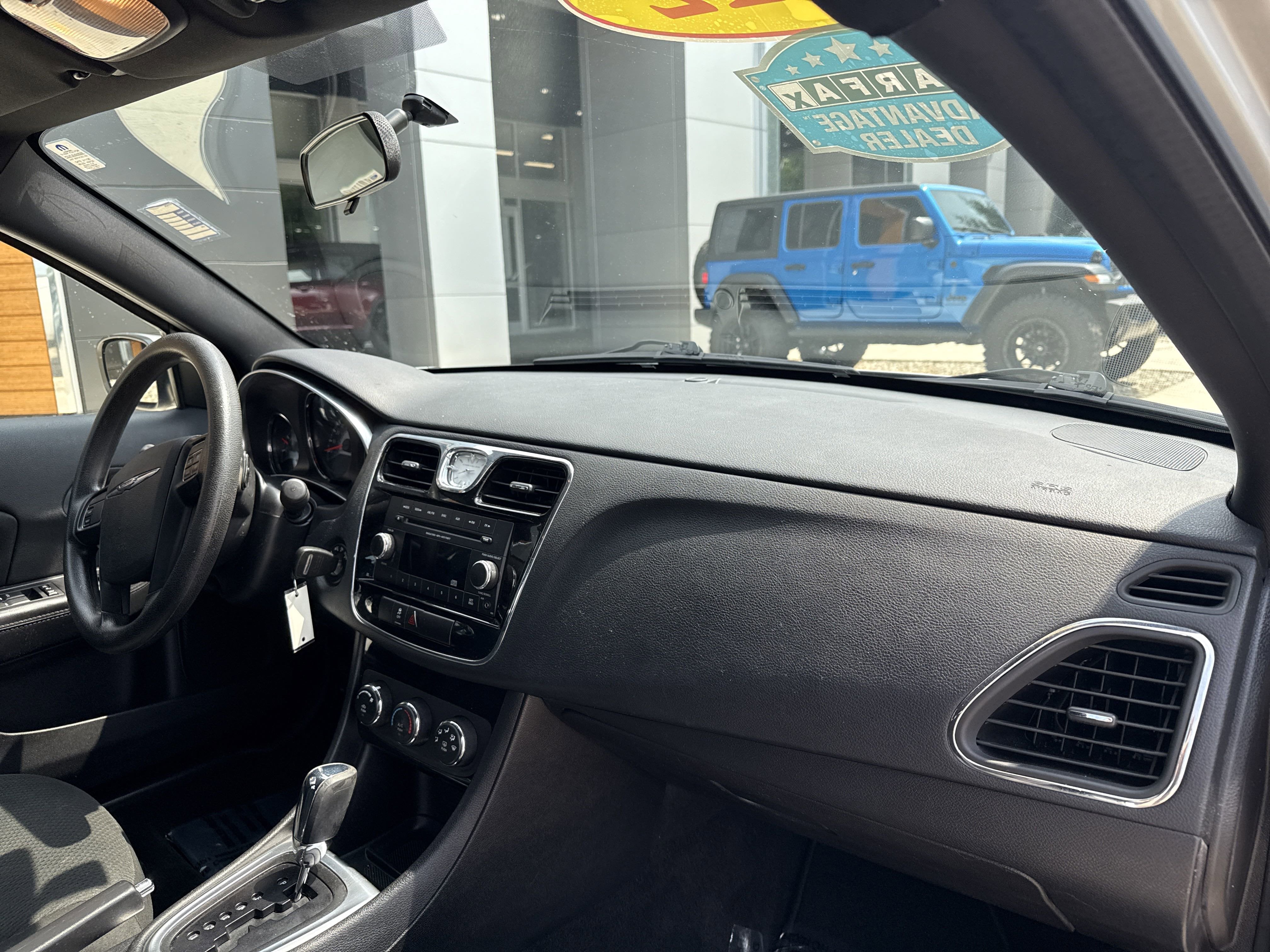 2012 Chrysler 200 LX