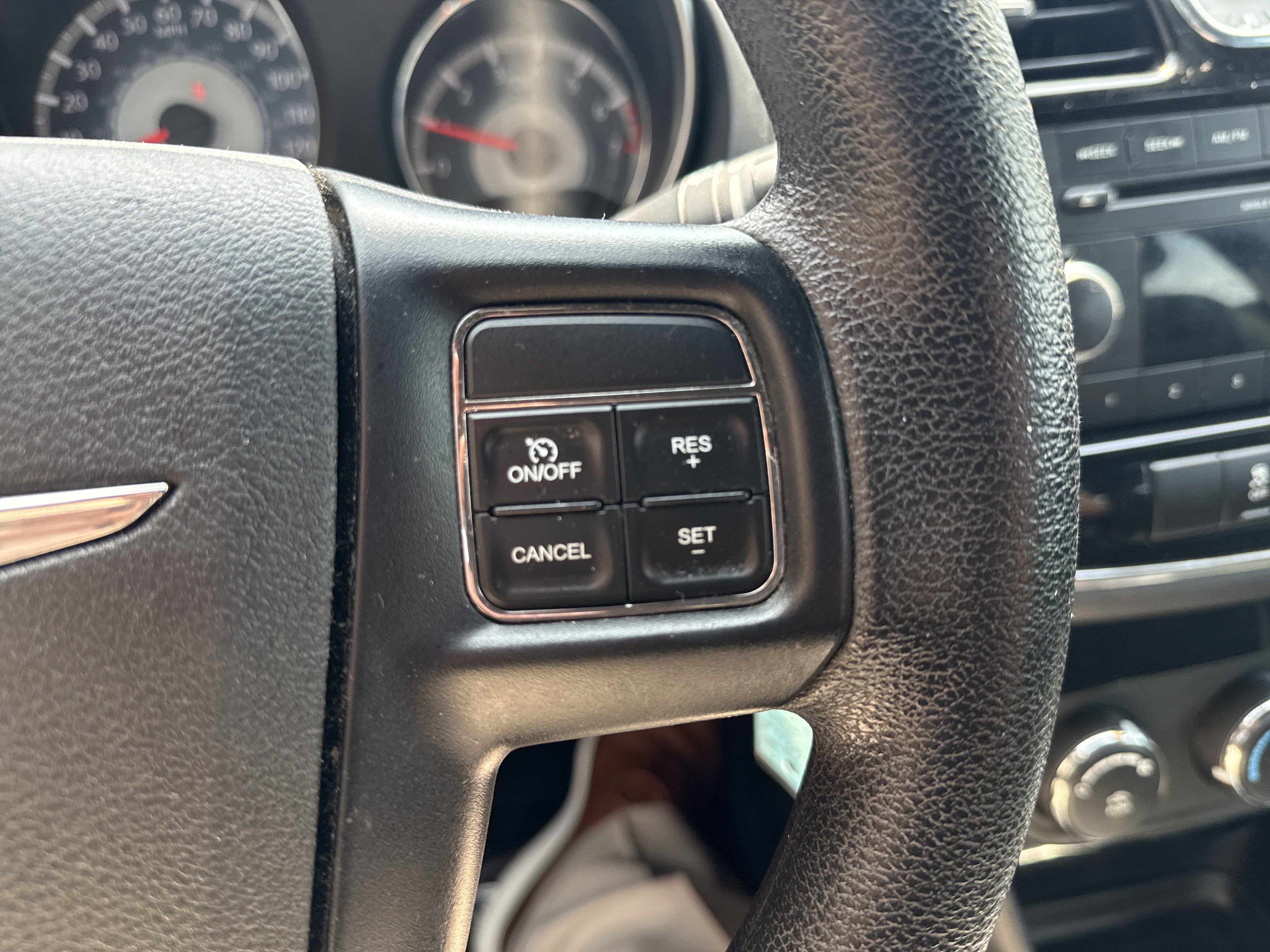 2012 Chrysler 200 LX