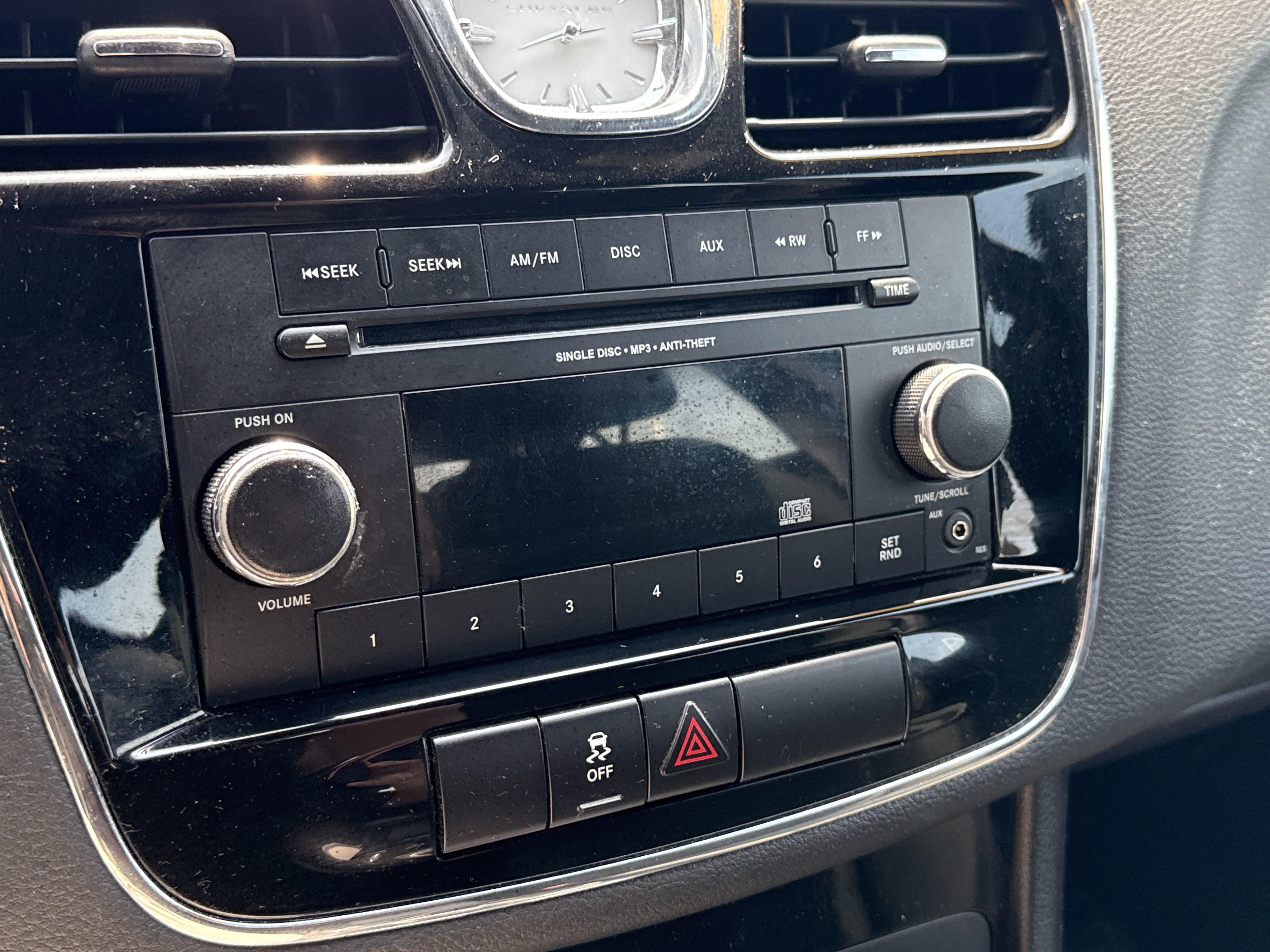 2012 Chrysler 200 LX