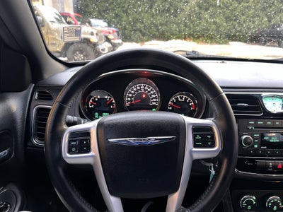 2013 Chrysler 200 Touring