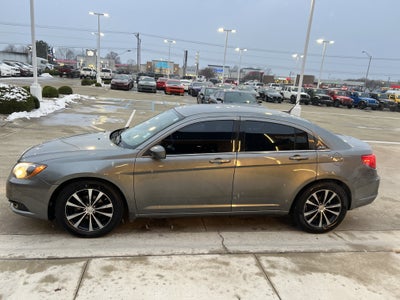 2013 Chrysler 200 Touring