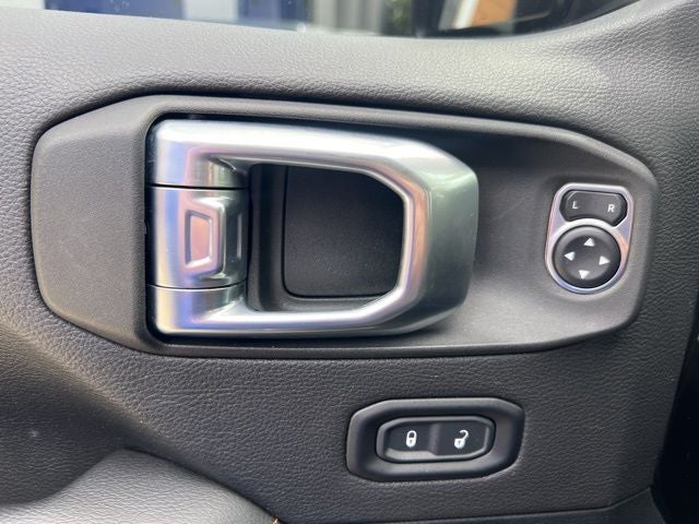 2023 Jeep Wrangler Altitude