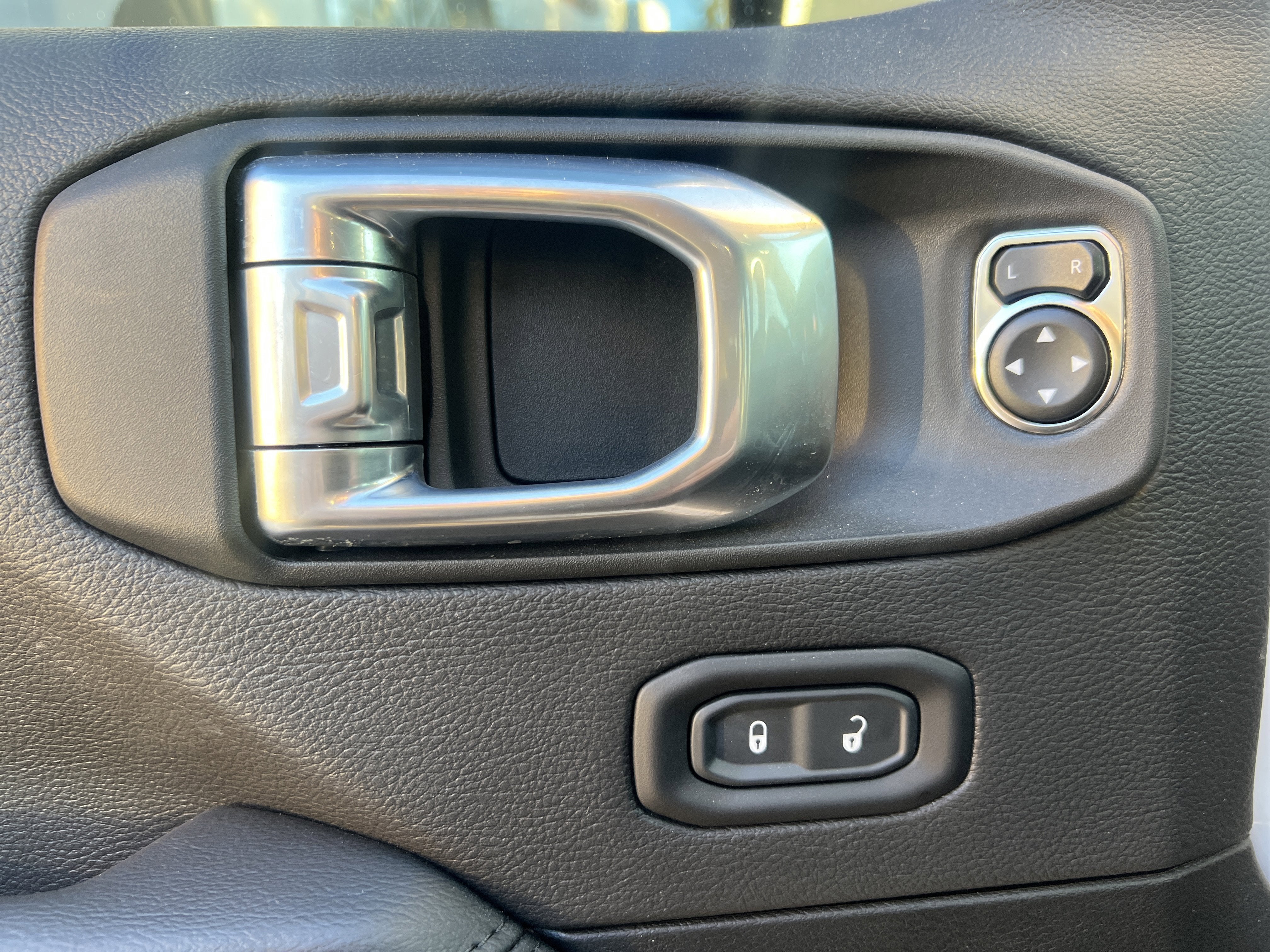 2023 Jeep Wrangler Sahara Altitude