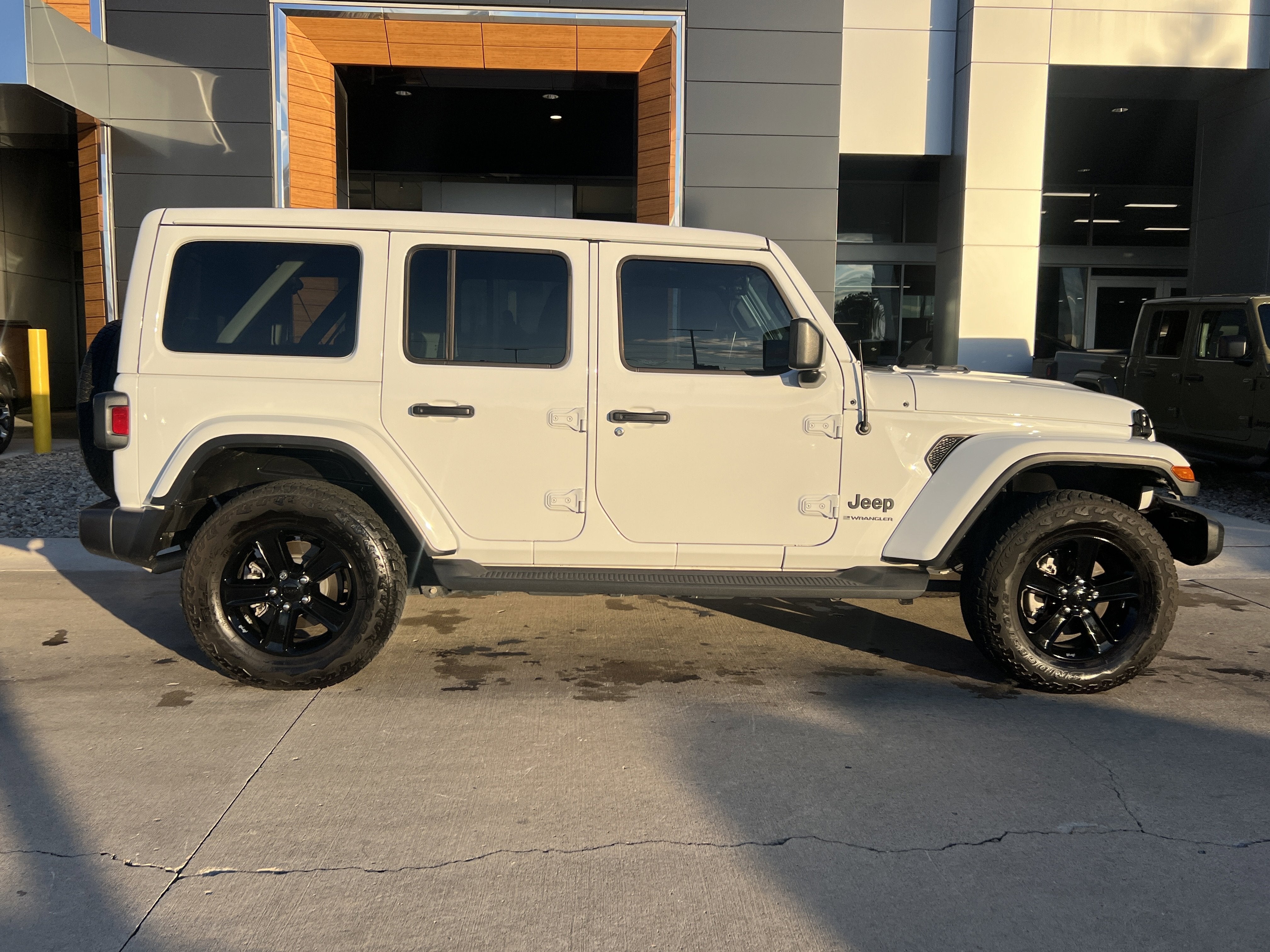 2023 Jeep Wrangler Sahara Altitude
