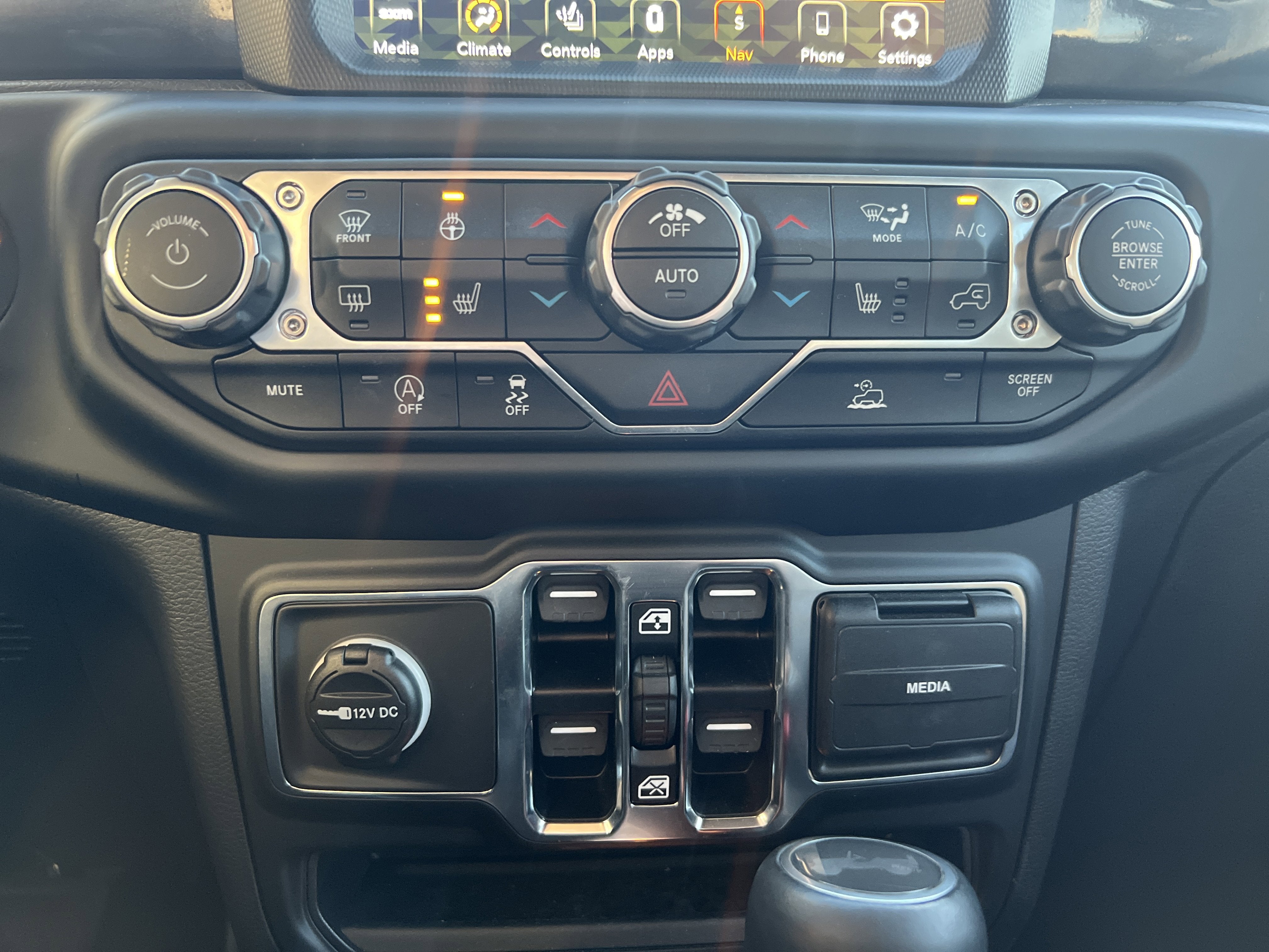 2023 Jeep Wrangler Sahara Altitude