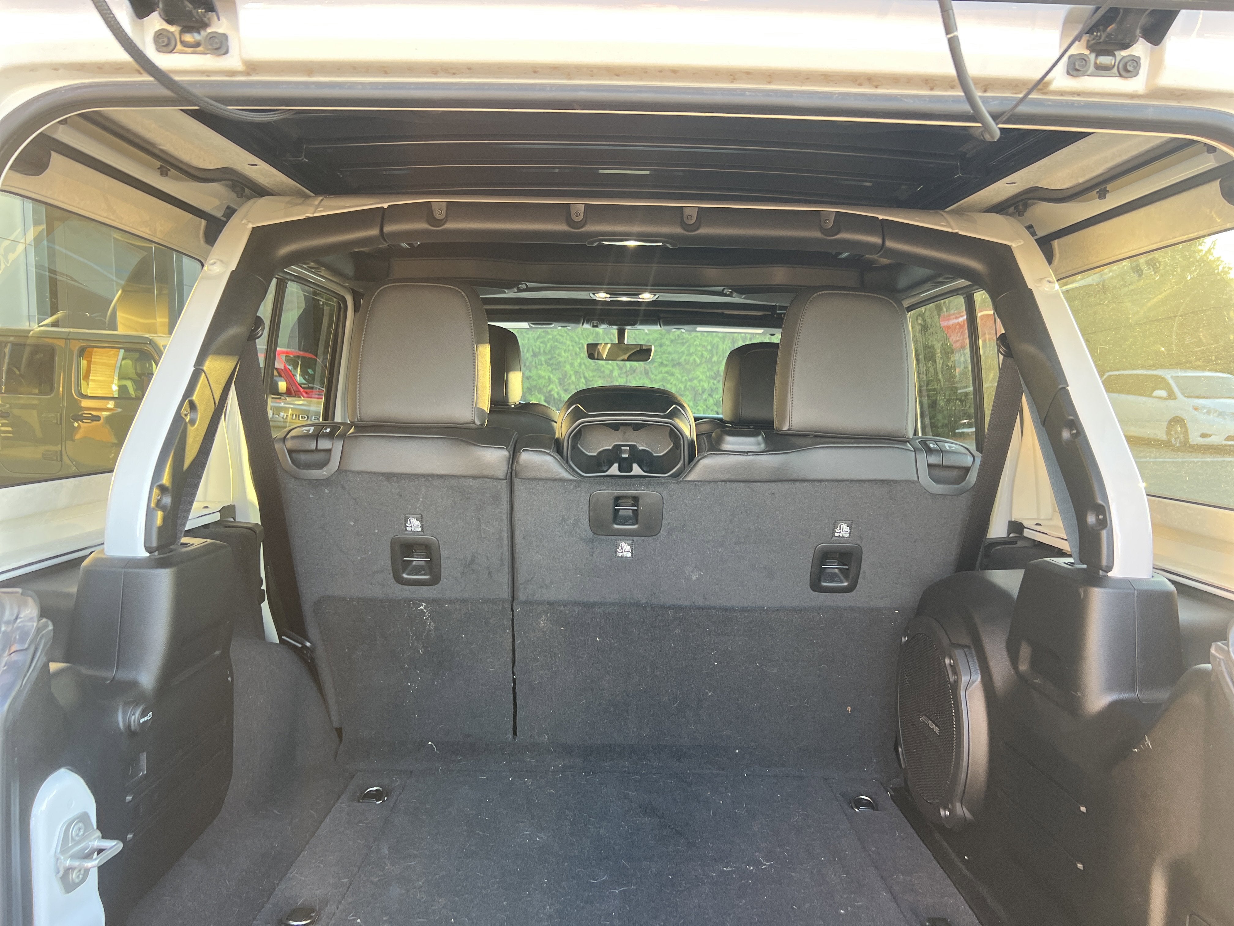 2023 Jeep Wrangler Sahara Altitude