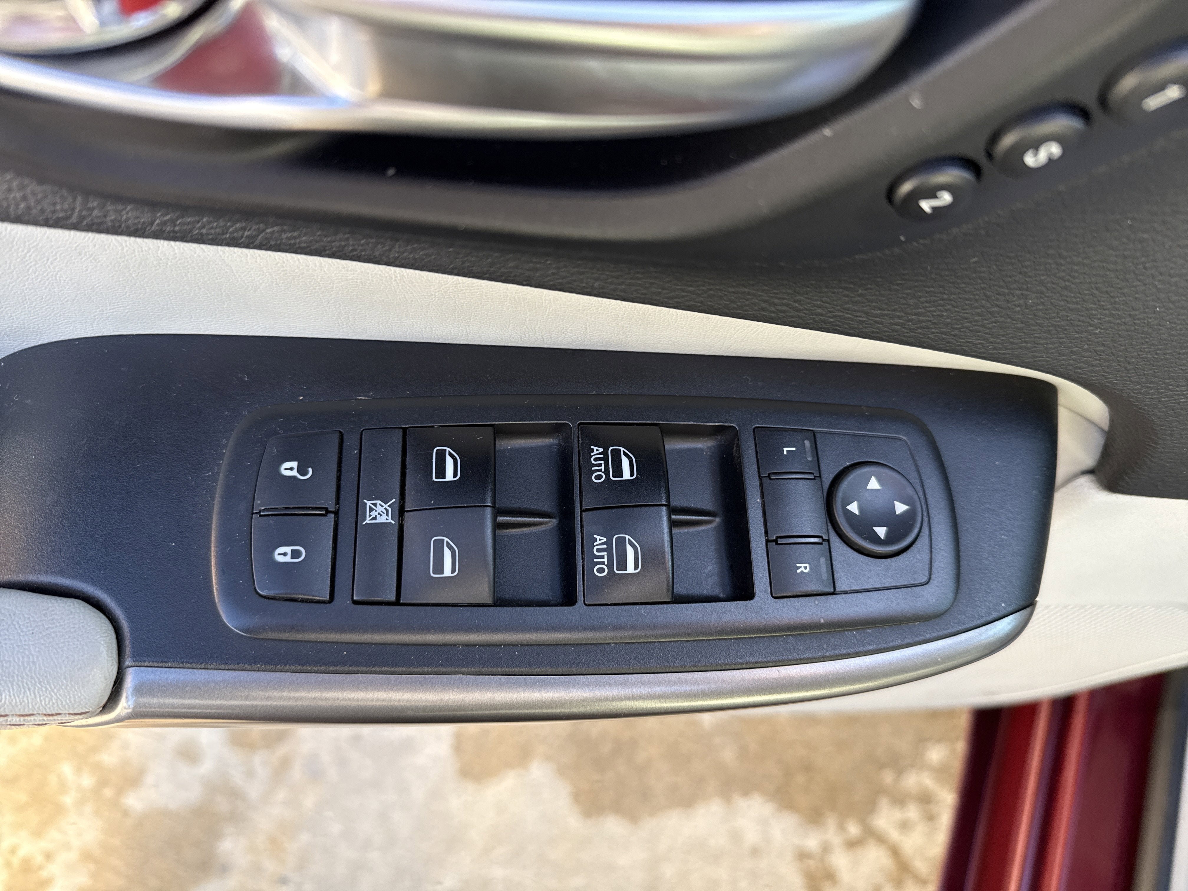 2019 Jeep Cherokee Overland