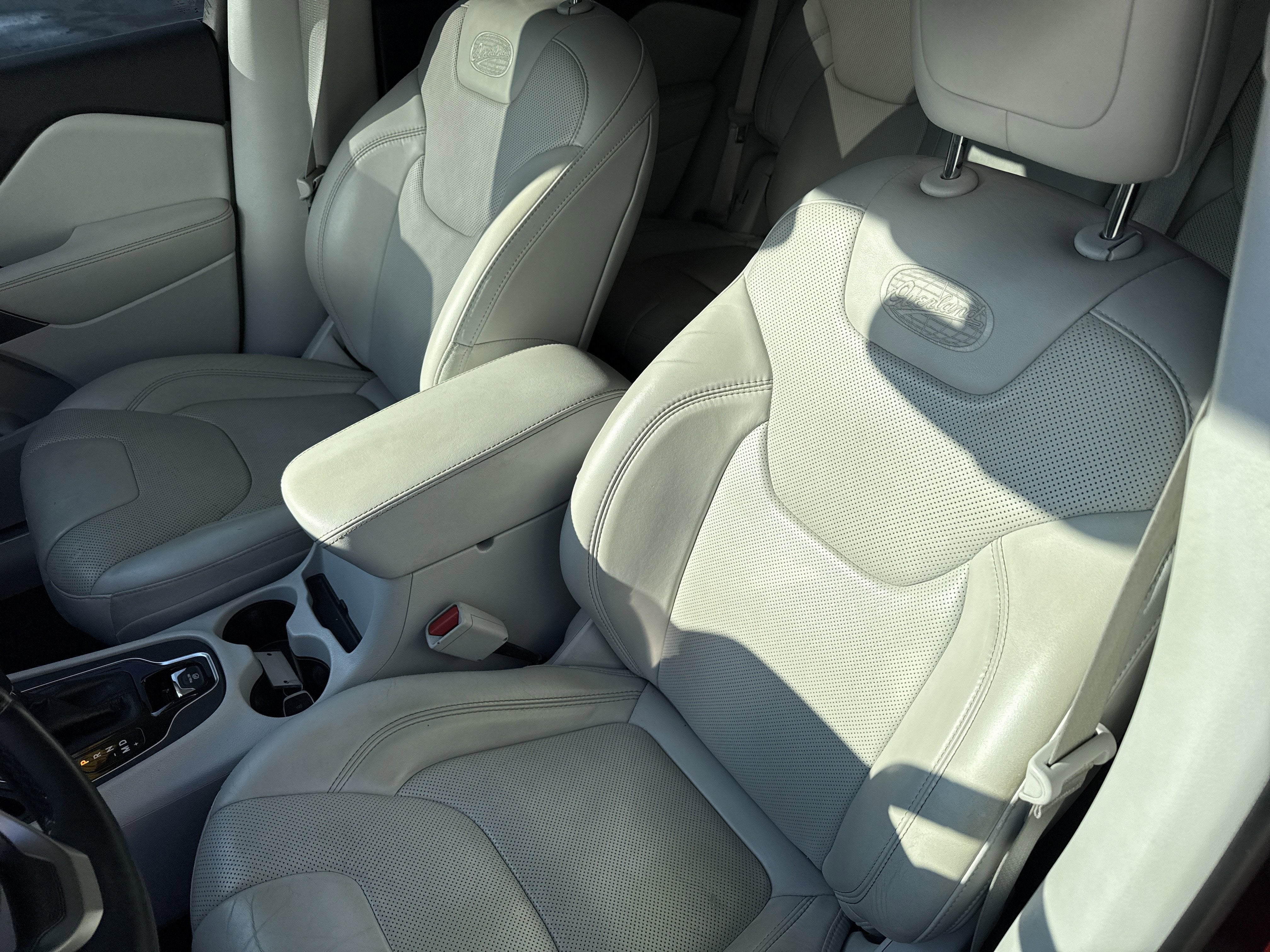 2019 Jeep Cherokee Overland