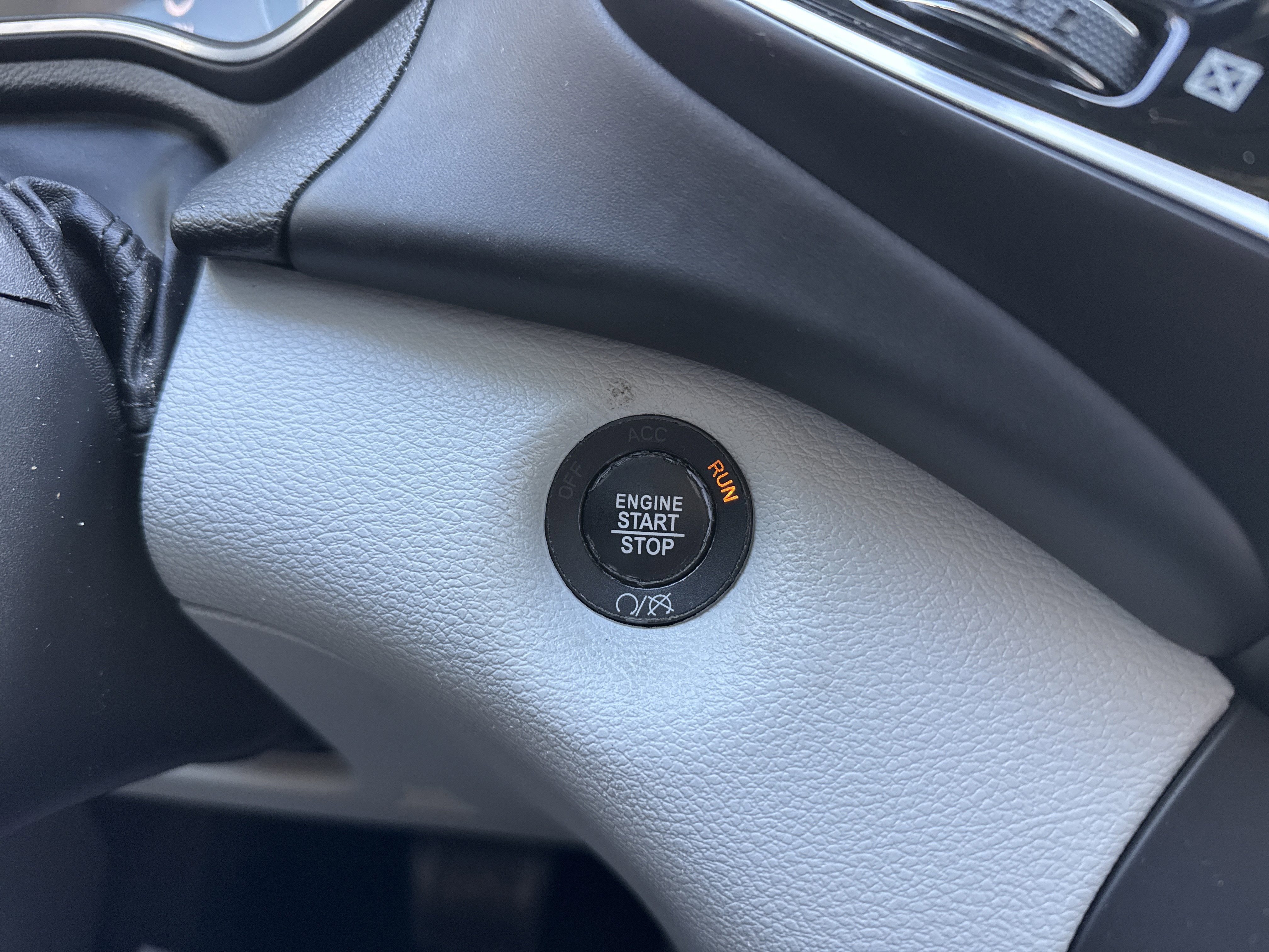 2019 Jeep Cherokee Overland