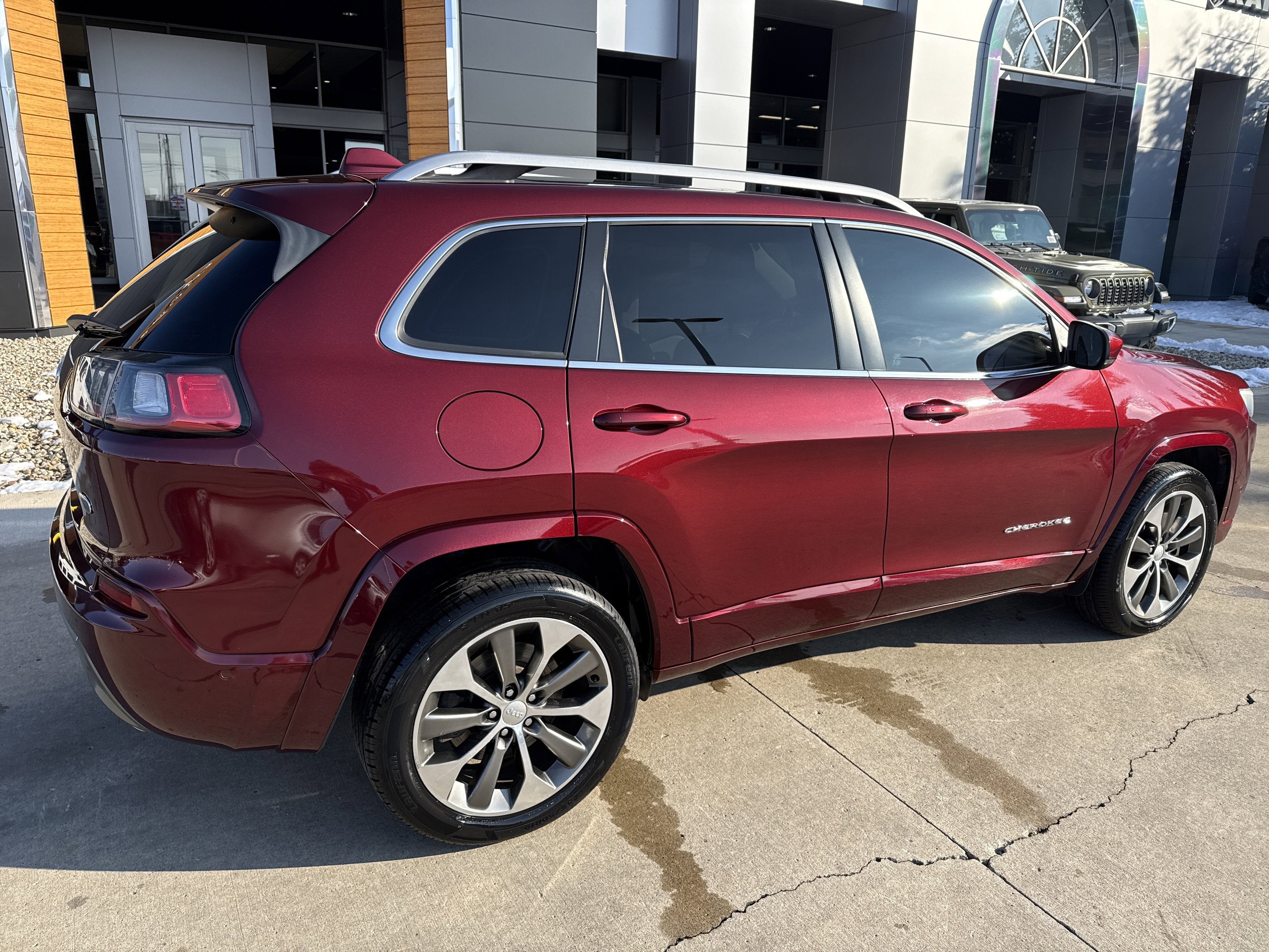 2019 Jeep Cherokee Overland
