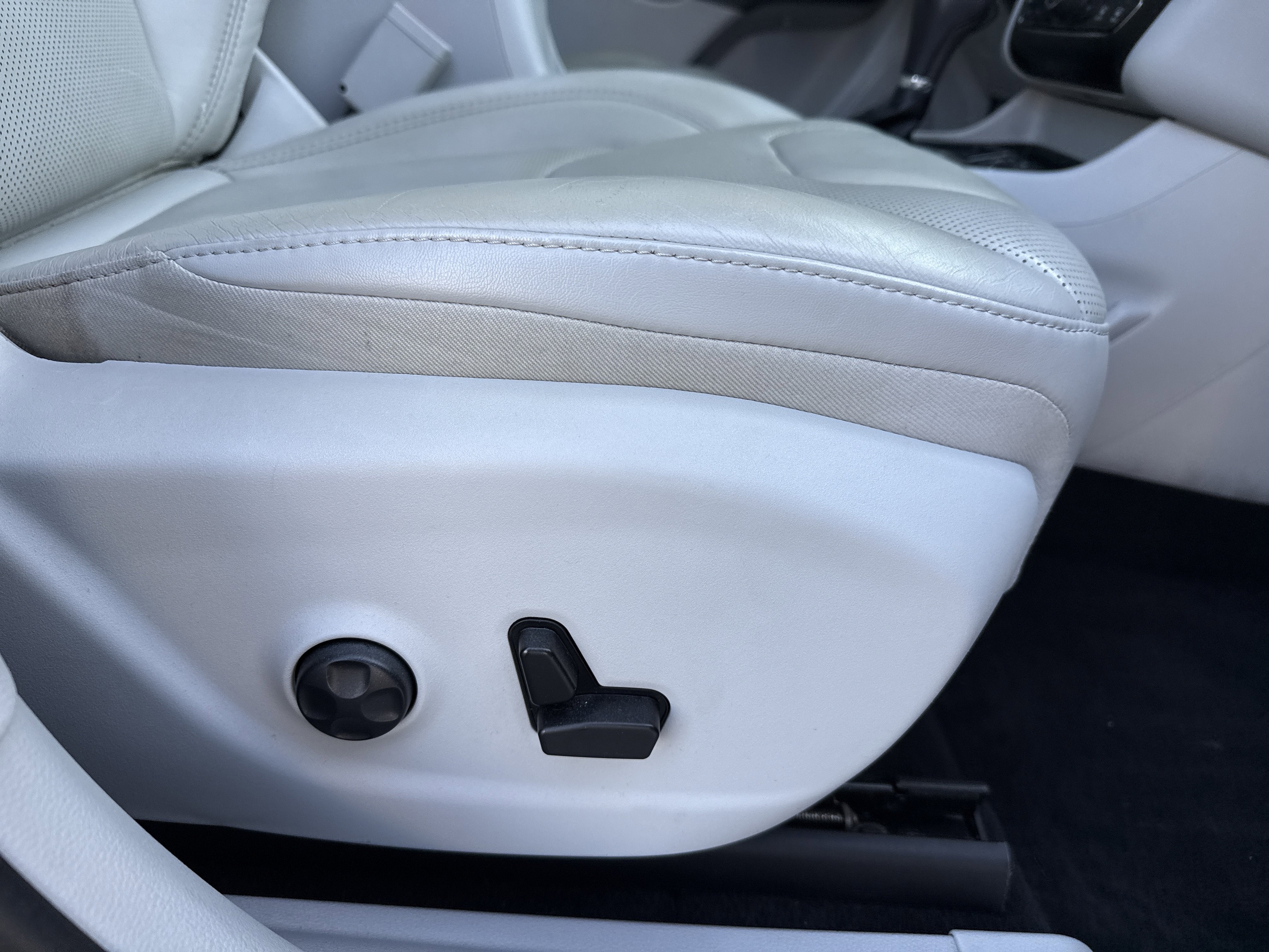 2019 Jeep Cherokee Overland