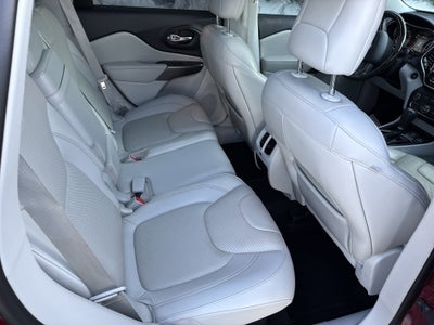 2019 Jeep Cherokee Overland