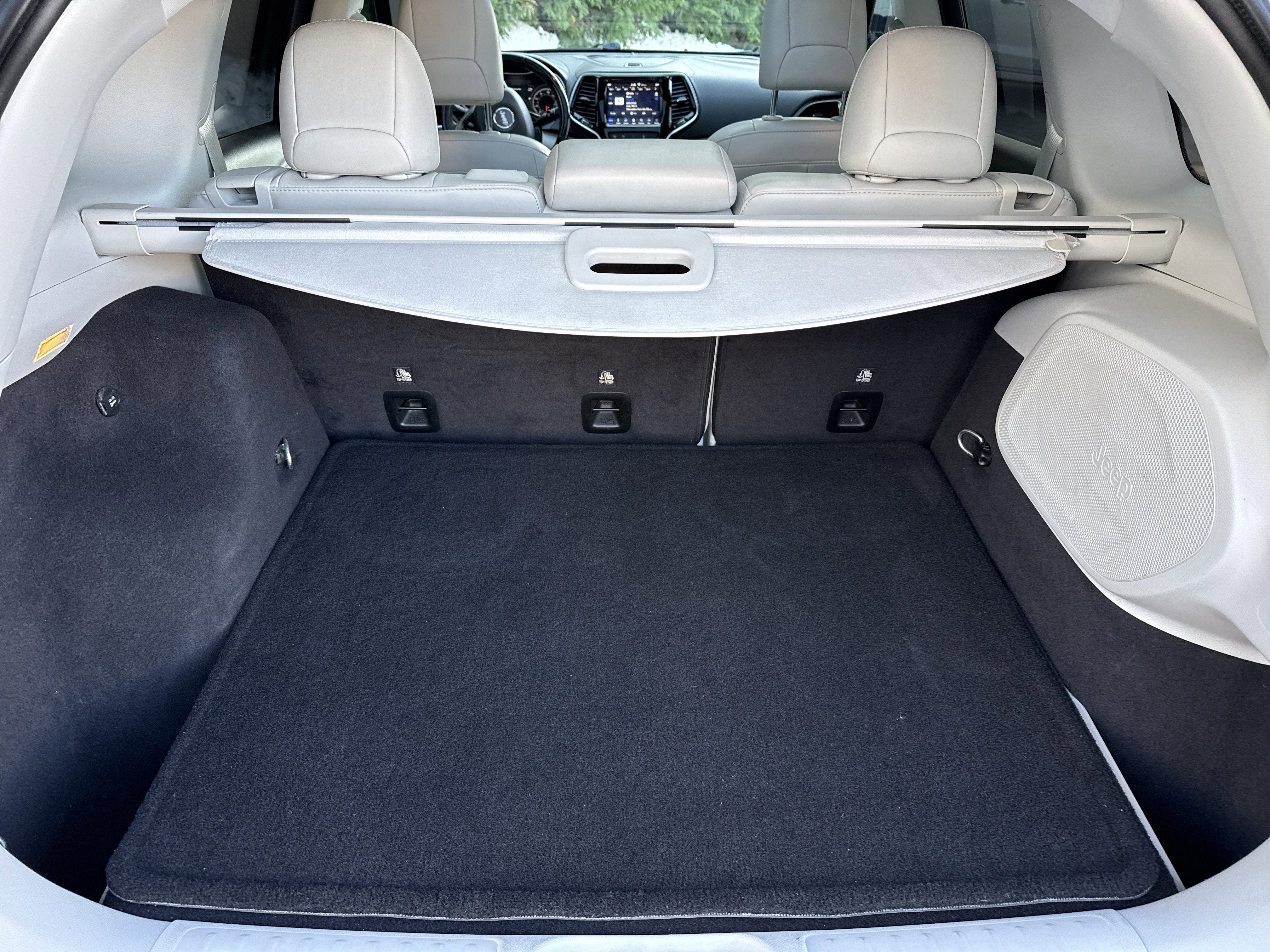 2019 Jeep Cherokee Overland