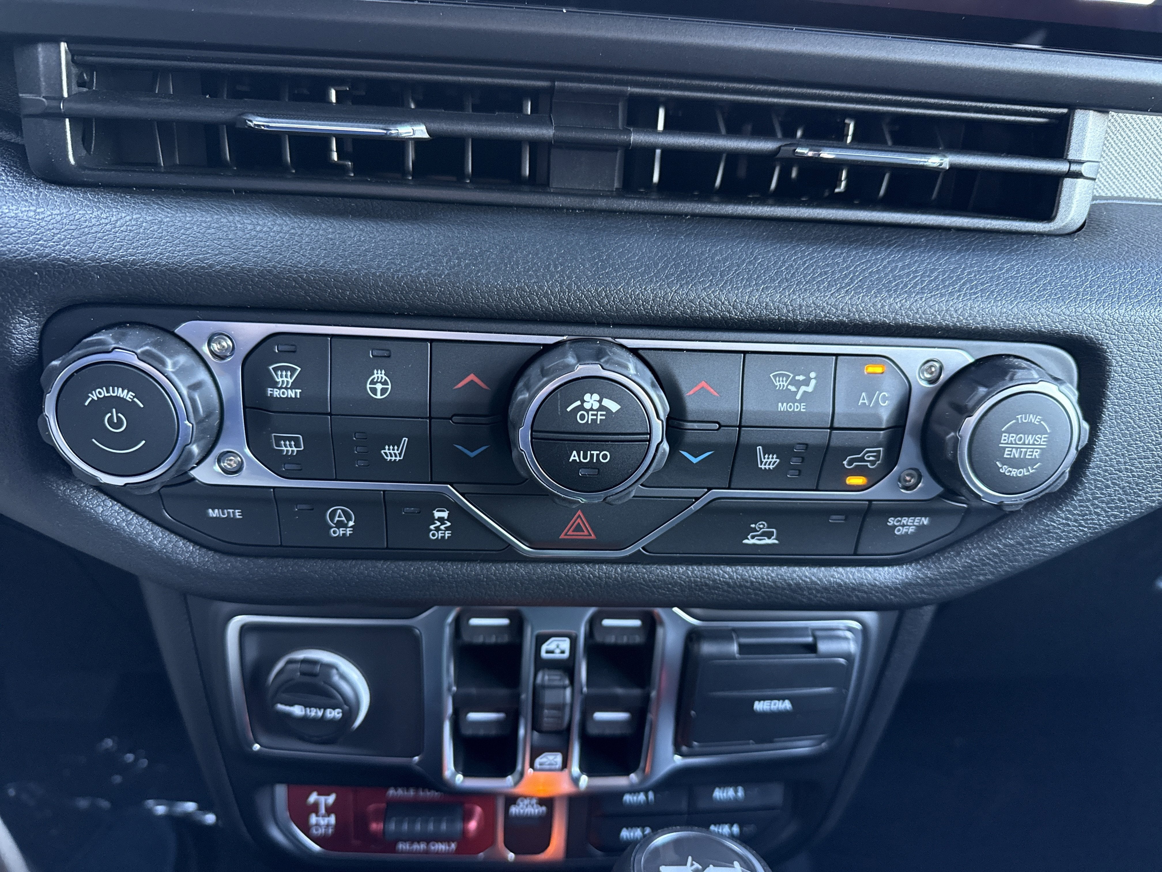 2026 Jeep Wrangler Willys 4 Door 4x4