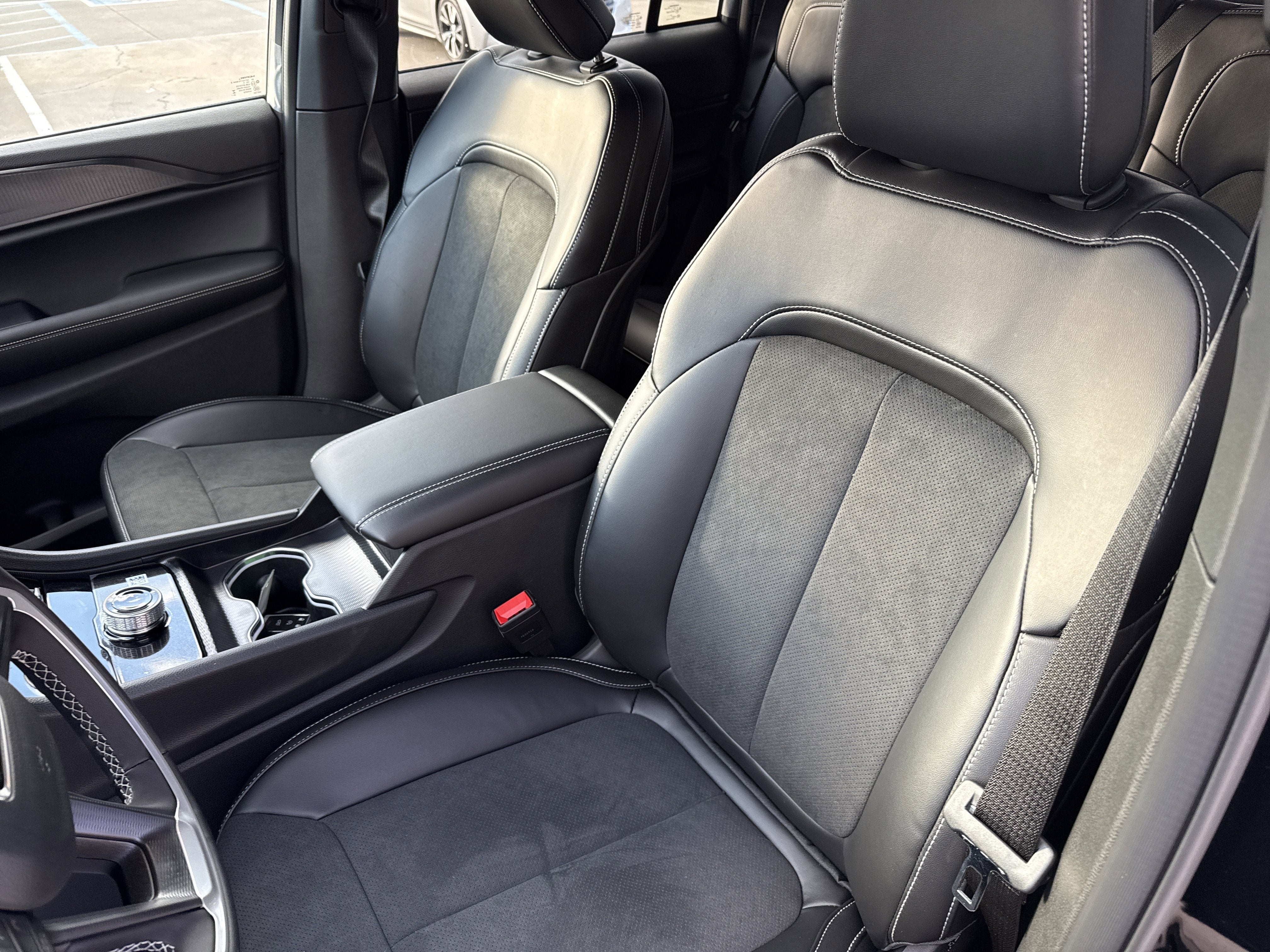 2025 Jeep Grand Cherokee Altitude X 4x4