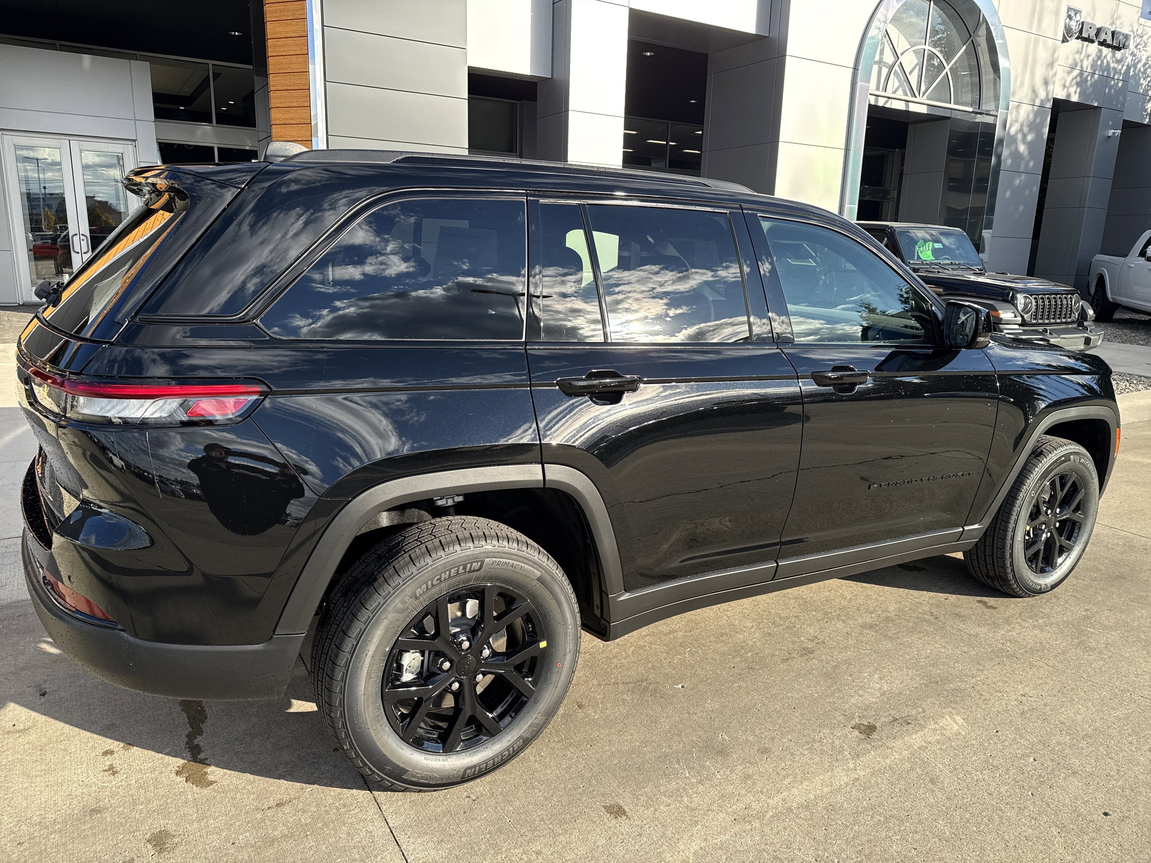 2025 Jeep Grand Cherokee Altitude X 4x4