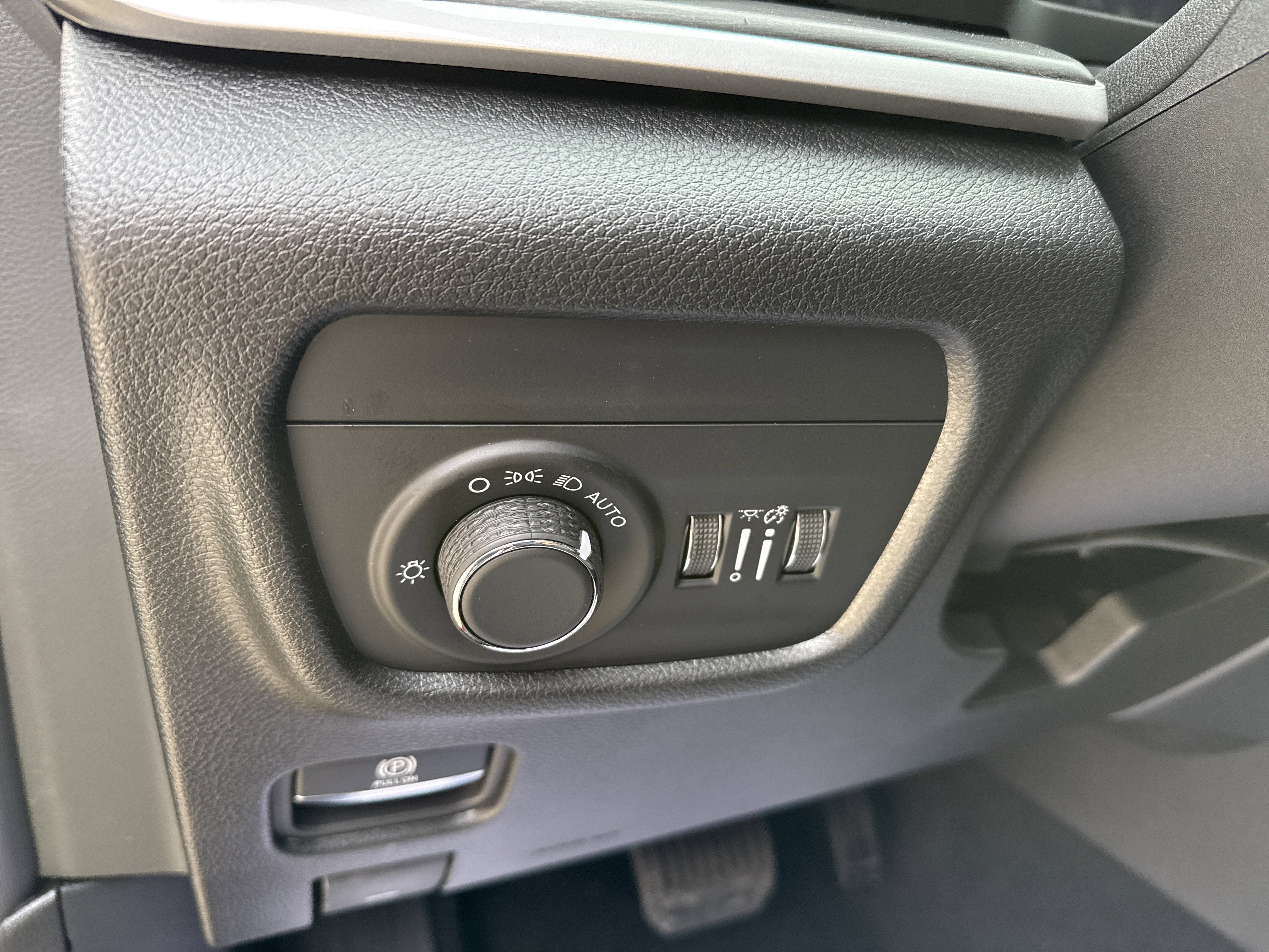 2026 Jeep Grand Cherokee Laredo Altitude 4x4