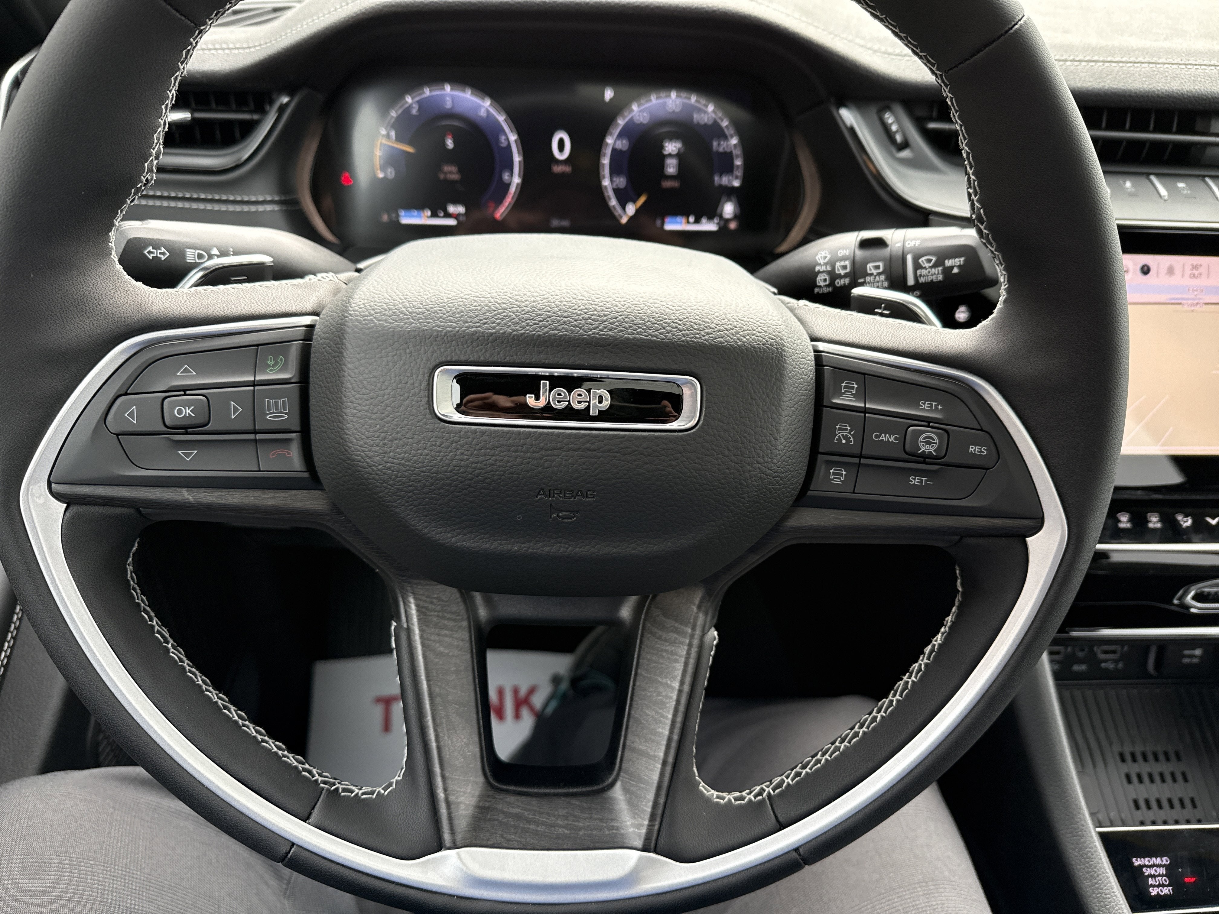 2026 Jeep Grand Cherokee Laredo Altitude 4x4