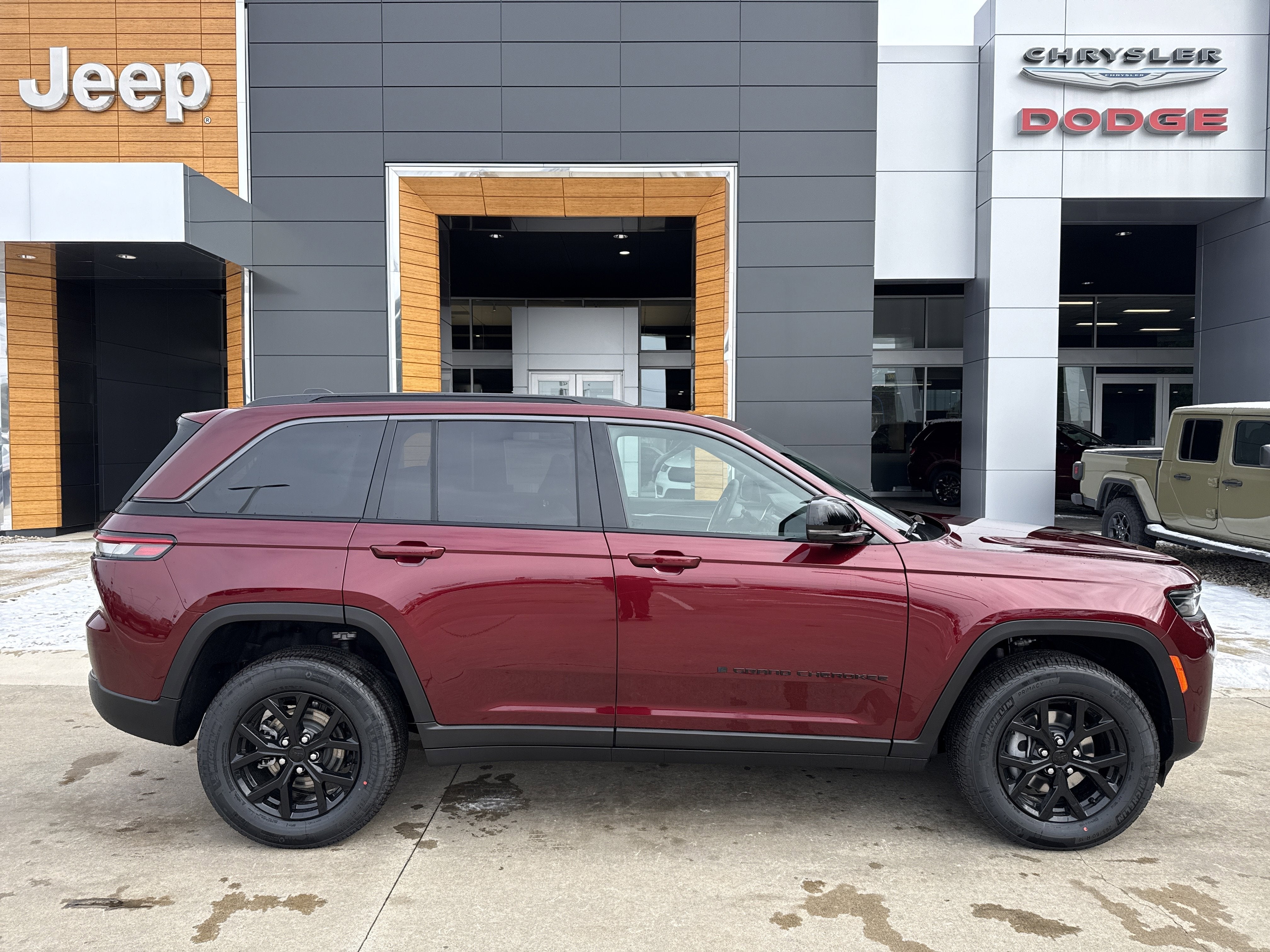 2026 Jeep Grand Cherokee Laredo Altitude 4x4