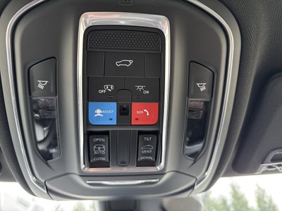 2026 Jeep Grand Cherokee Laredo Altitude 4x4