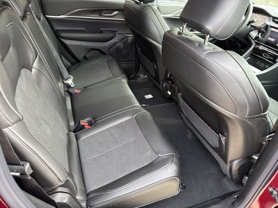 2026 Jeep Grand Cherokee Laredo Altitude 4x4