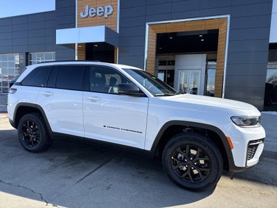 2026 Jeep Grand Cherokee Laredo Altitude 4x4