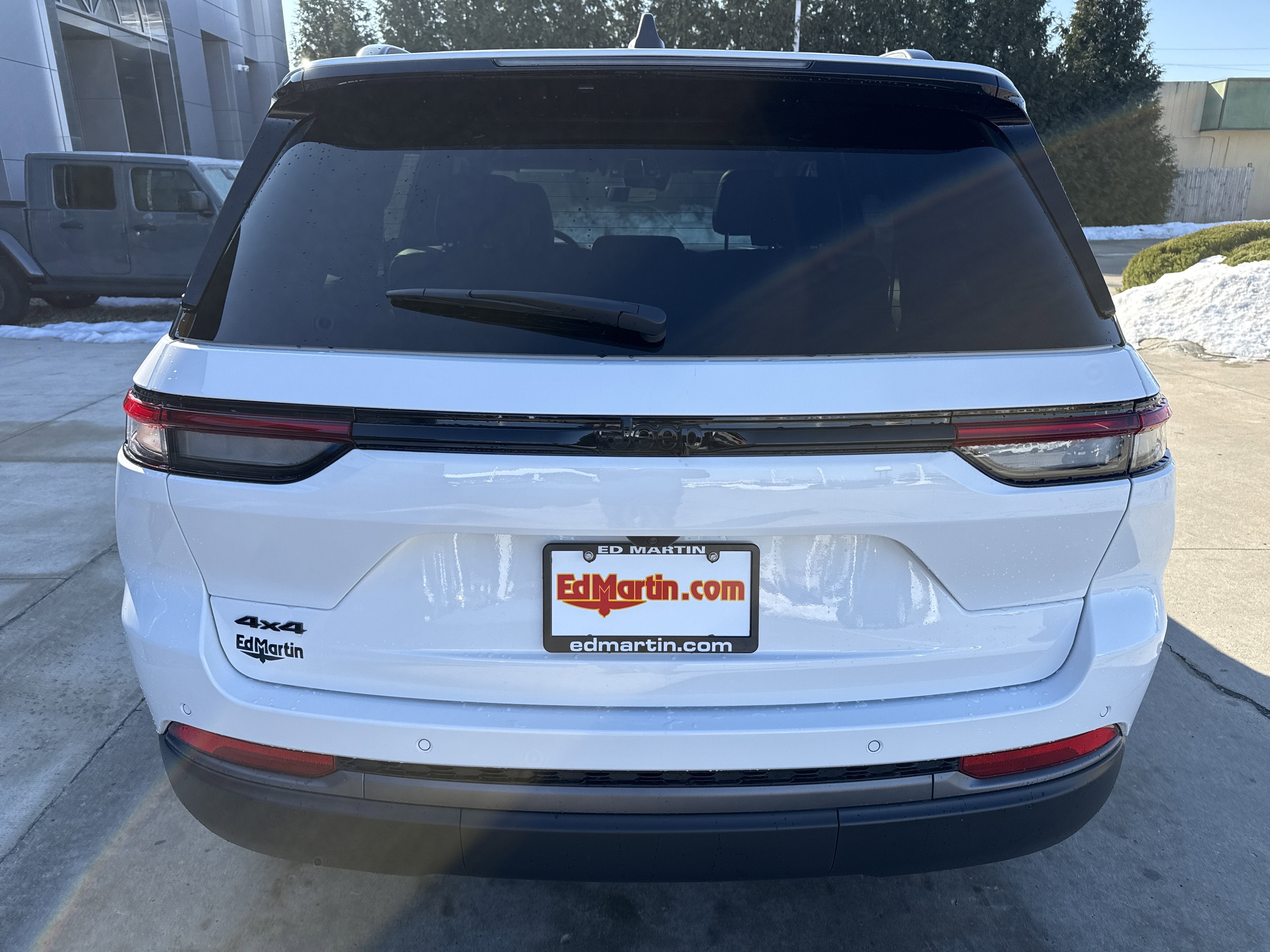 2026 Jeep Grand Cherokee Laredo Altitude 4x4