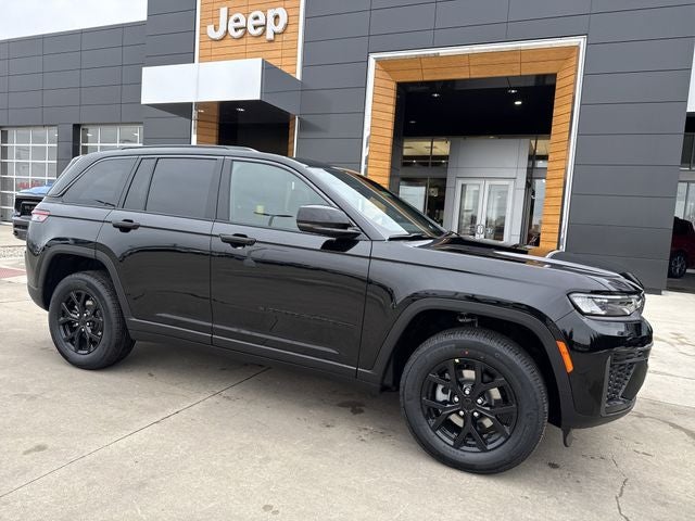 2026 Jeep Grand Cherokee Laredo