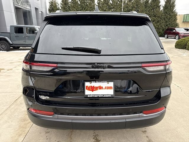 2026 Jeep Grand Cherokee Laredo