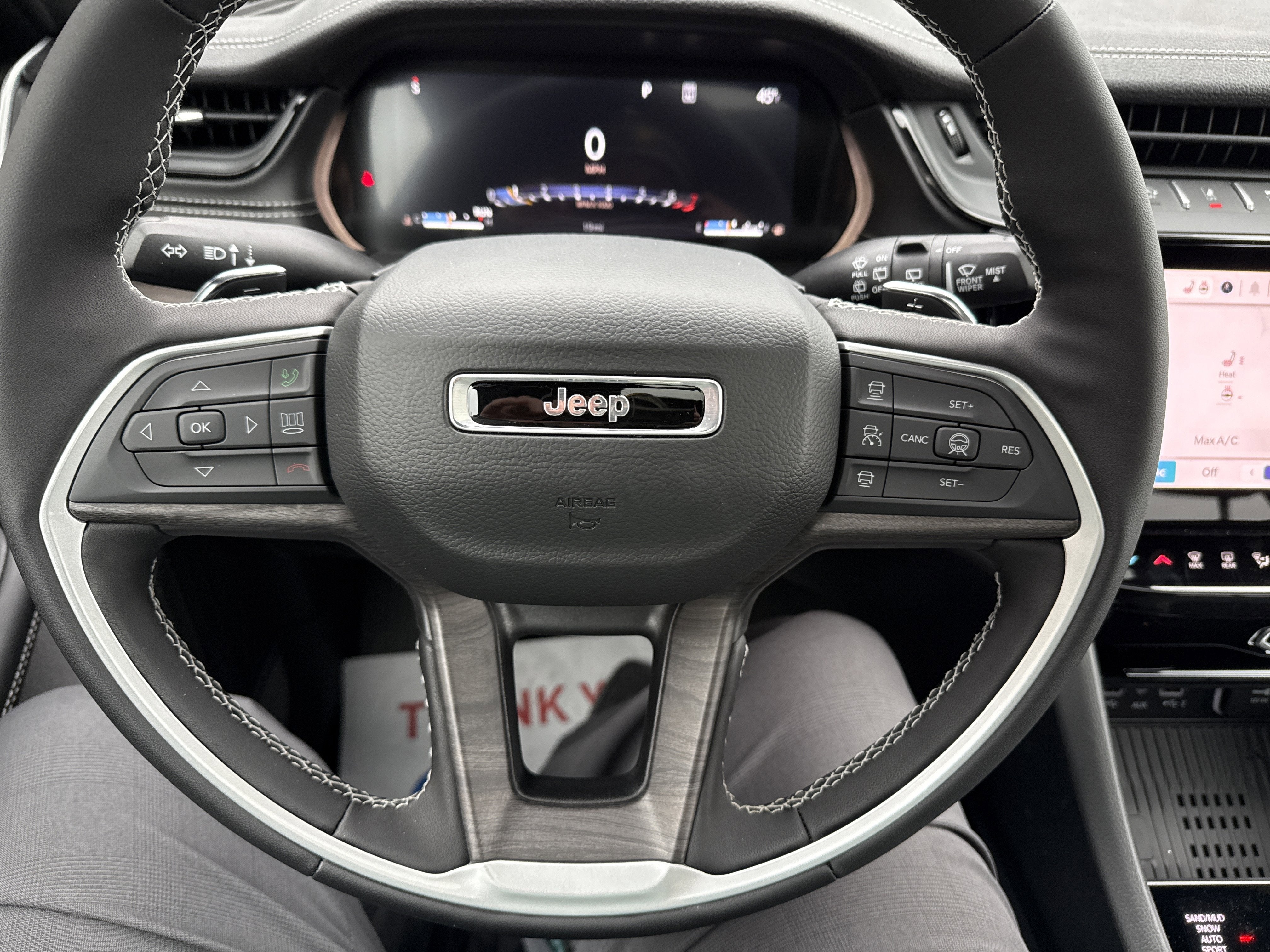 2026 Jeep Grand Cherokee Laredo Altitude 4x4