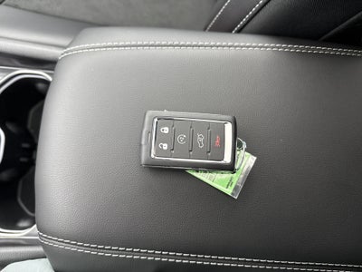 2026 Jeep Grand Cherokee Laredo Altitude 4x4