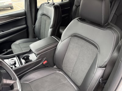 2026 Jeep Grand Cherokee Laredo Altitude 4x4