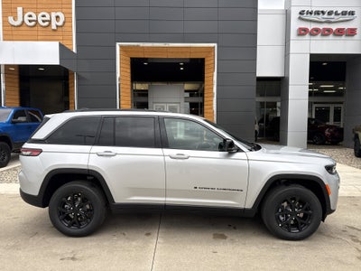 2026 Jeep Grand Cherokee Laredo Altitude 4x4