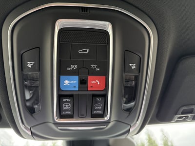 2026 Jeep Grand Cherokee Laredo Altitude 4x4