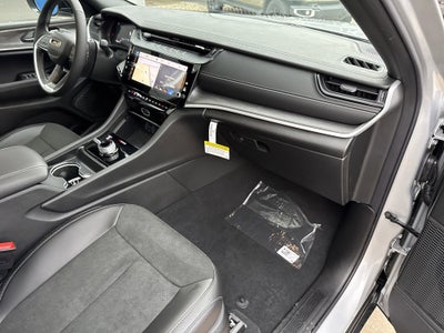 2026 Jeep Grand Cherokee Laredo Altitude 4x4