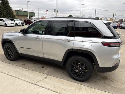 2026 Jeep Grand Cherokee Laredo Altitude 4x4