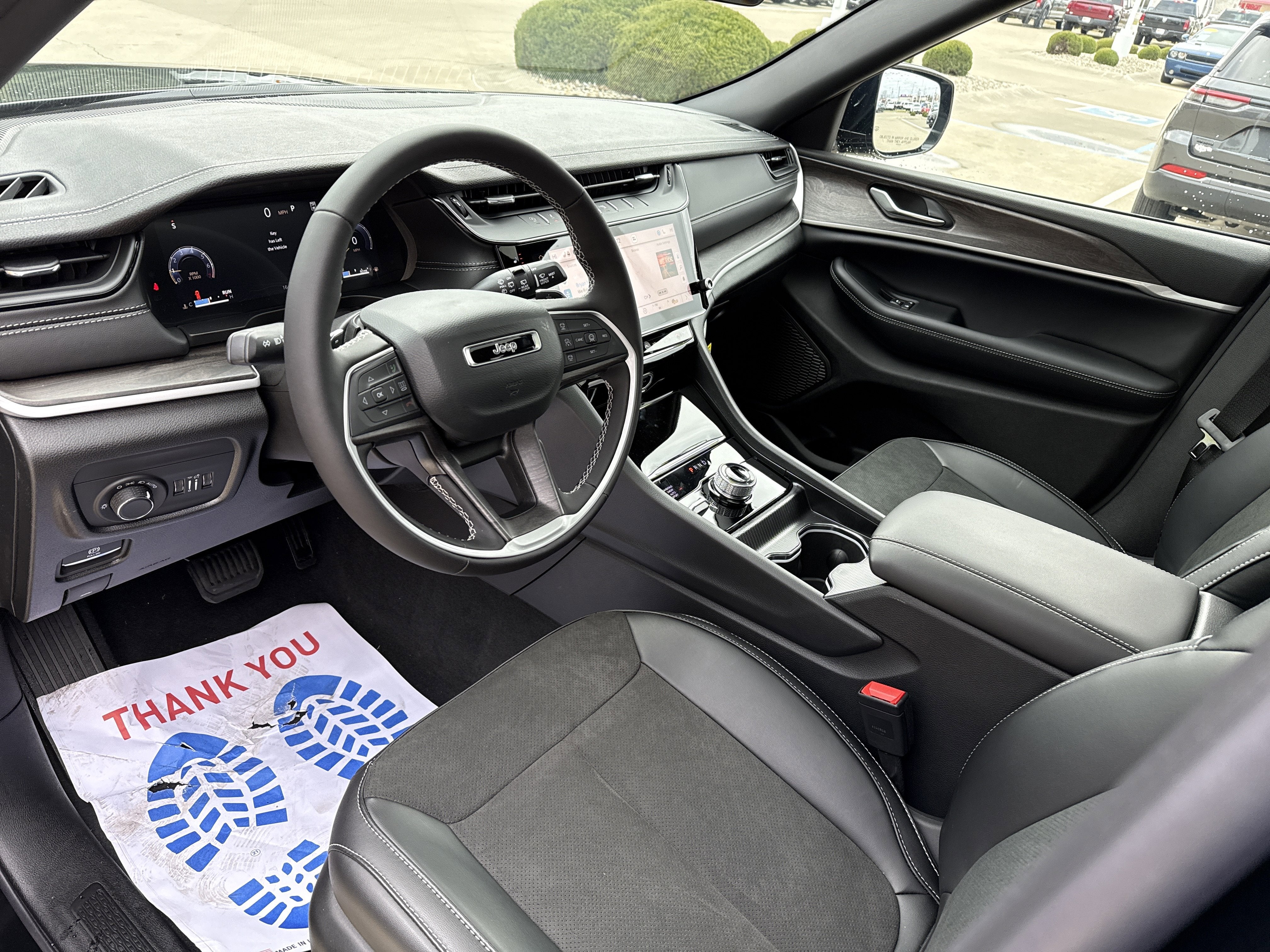 2026 Jeep Grand Cherokee Laredo Altitude 4x4