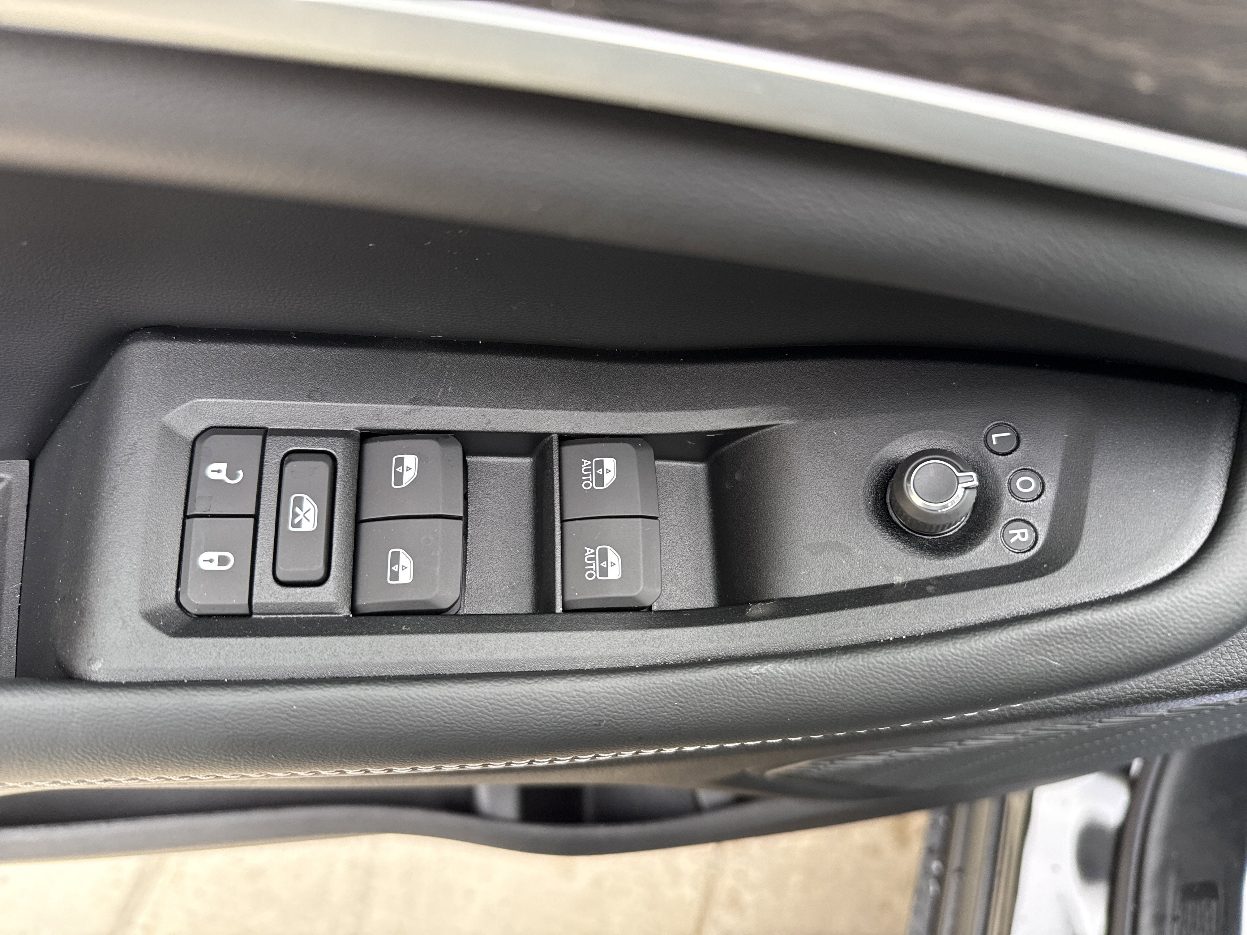 2026 Jeep Grand Cherokee Laredo Altitude 4x4