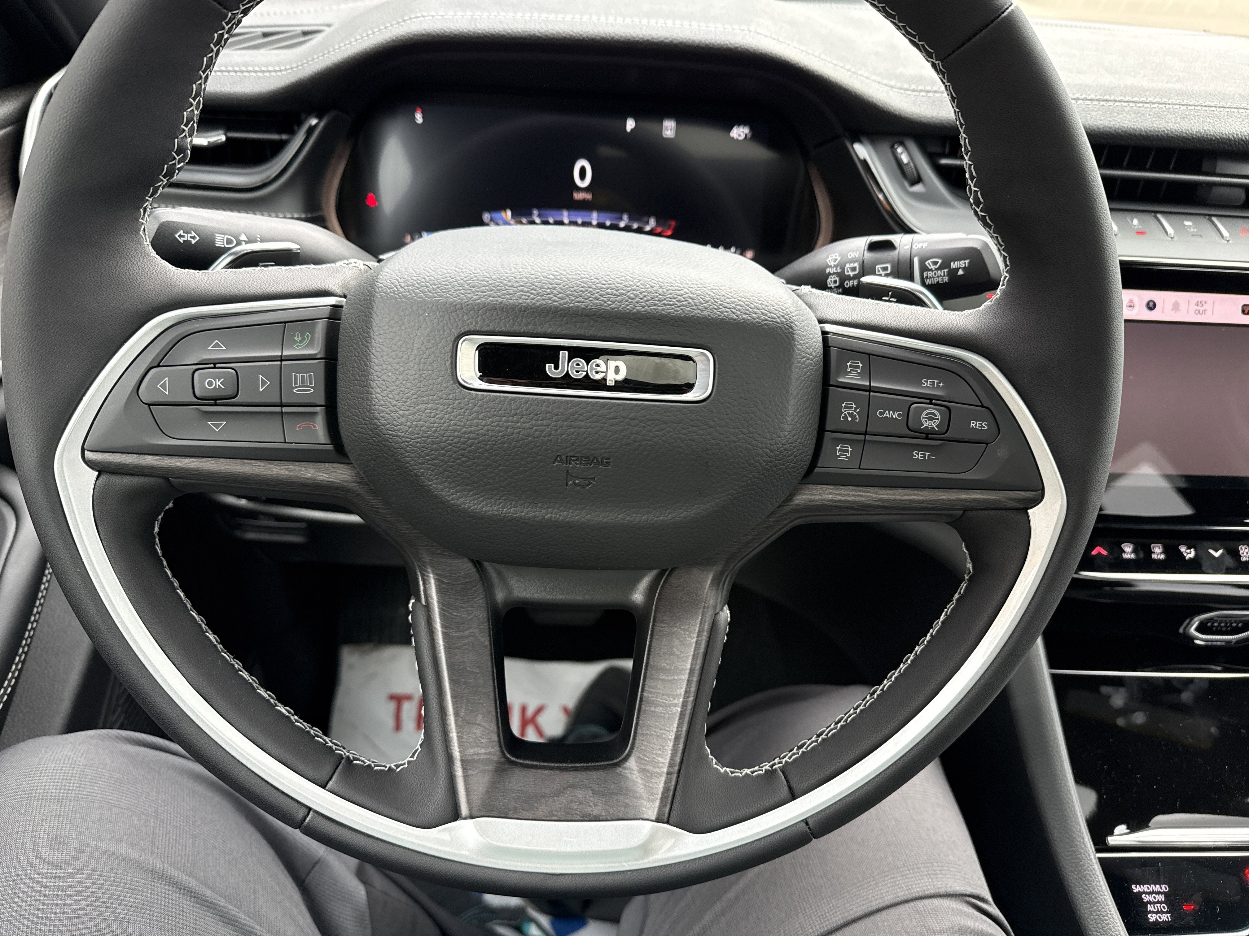 2026 Jeep Grand Cherokee Laredo Altitude 4x4