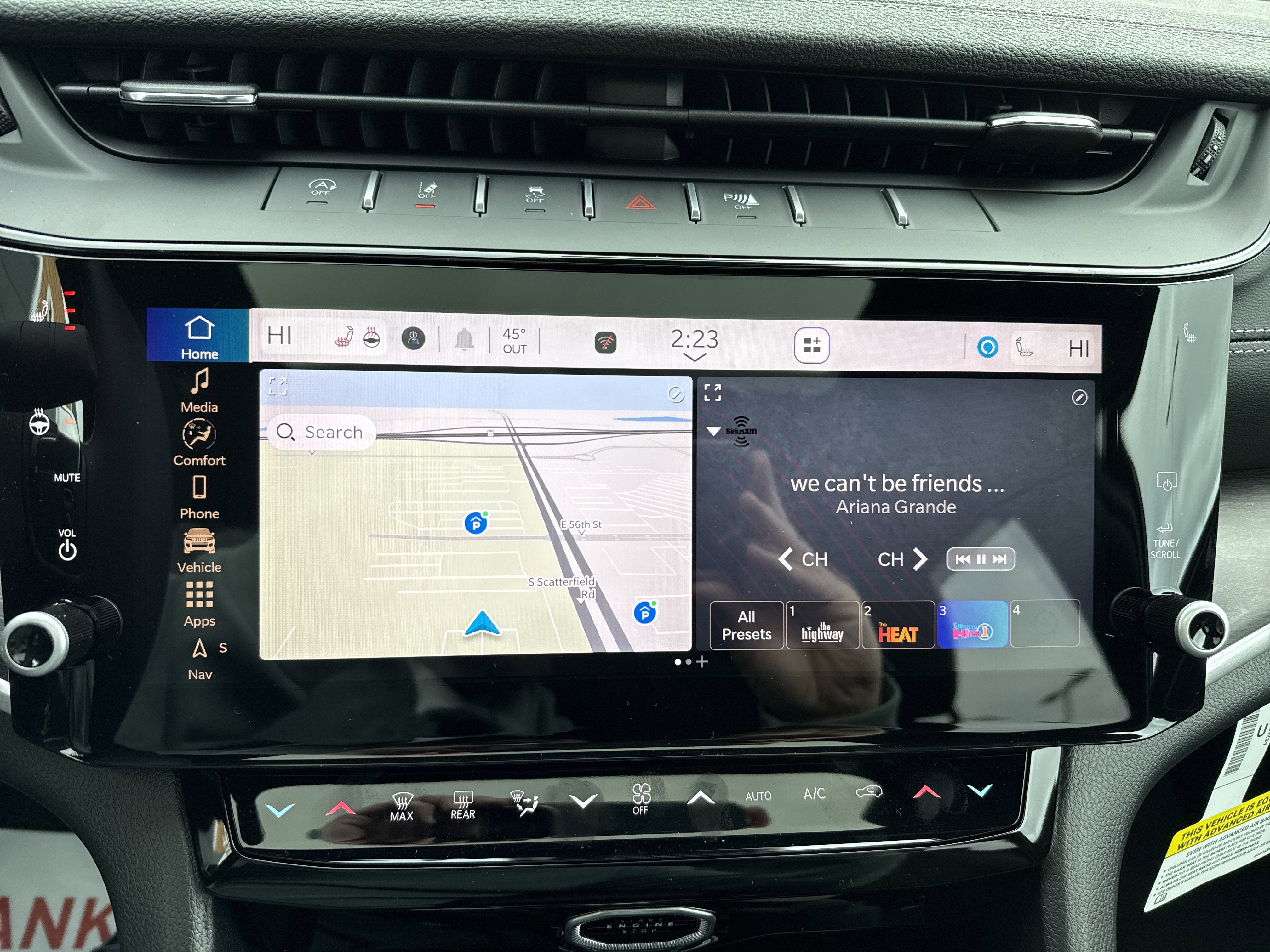 2026 Jeep Grand Cherokee Laredo Altitude 4x4