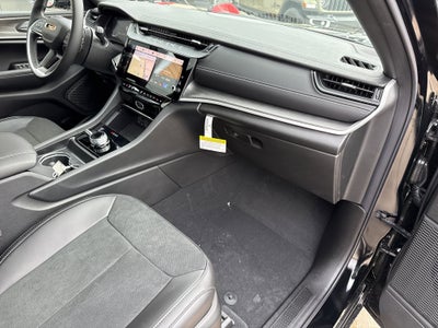 2026 Jeep Grand Cherokee Laredo Altitude 4x4