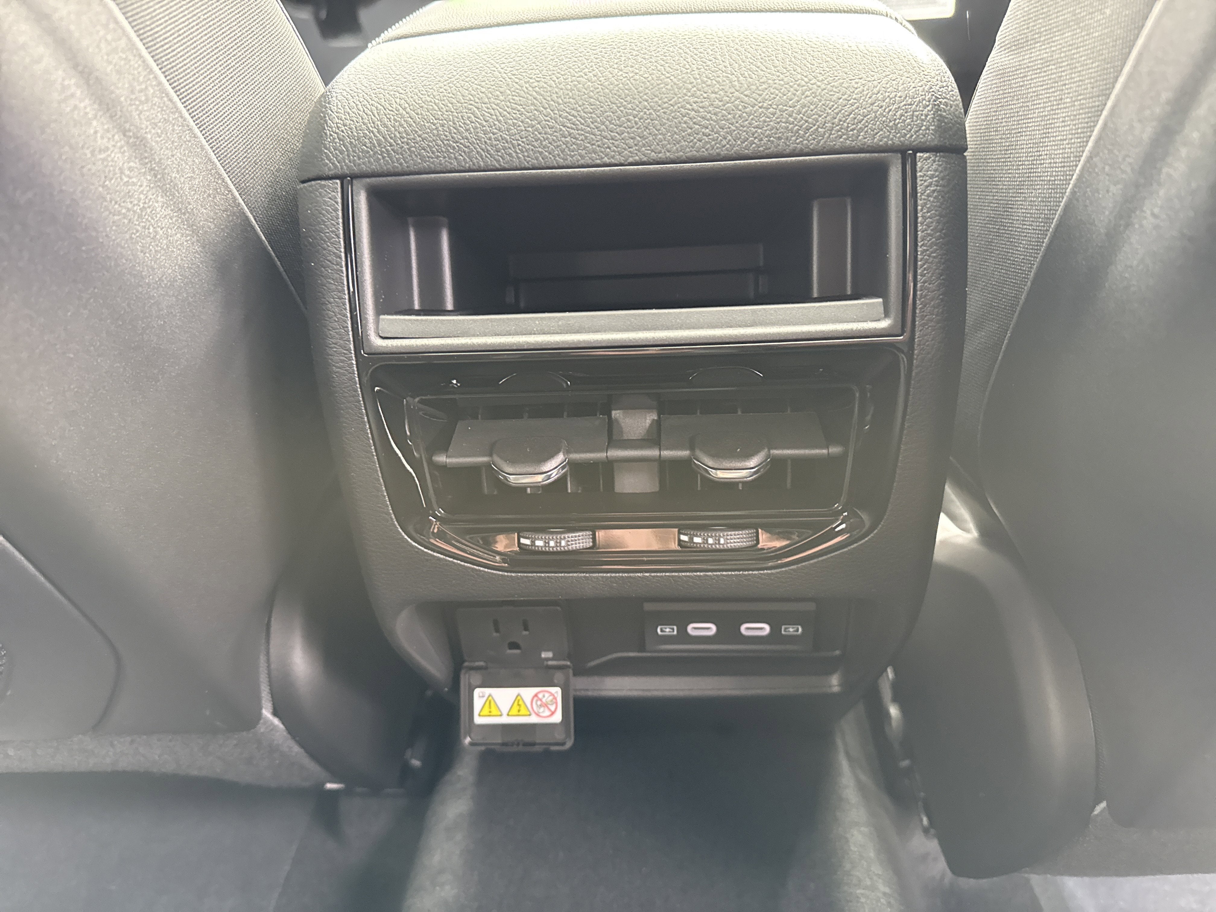 2026 Jeep Grand Cherokee Laredo Altitude 4x4