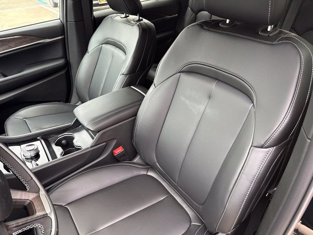 2027 Jeep Grand Cherokee Limited