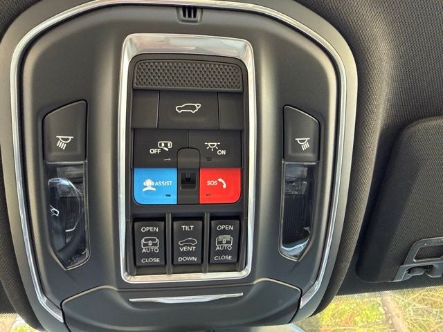 2027 Jeep Grand Cherokee Limited Reserve