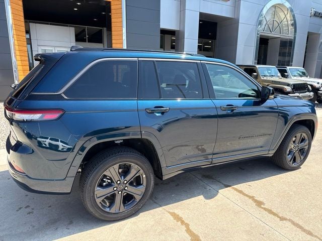 2027 Jeep Grand Cherokee Limited Reserve
