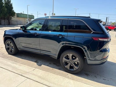 2027 Jeep Grand Cherokee Limited Reserve