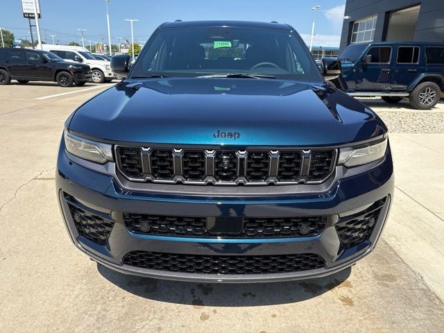 2027 Jeep Grand Cherokee Limited Reserve