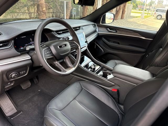 2027 Jeep Grand Cherokee Limited Reserve