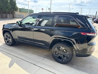 2027 Jeep Grand Cherokee Limited Reserve